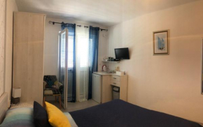 Room in Hvar town with sea view, balcony, air conditioning, Wi-Fi (4858-5)